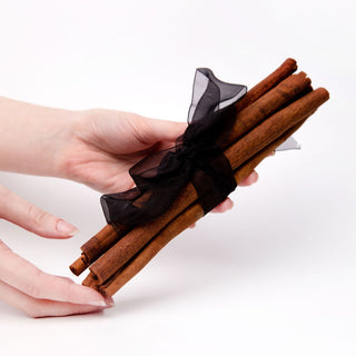 Malka Cinnamon sticks with sweet cinnamon essential oil drops