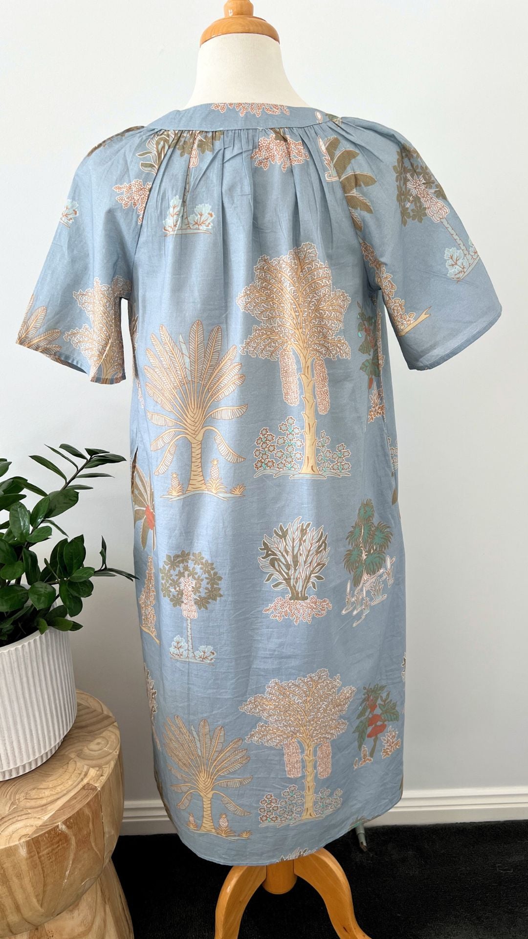 Bangalow Palm Short Sleeve Nightie - Blue